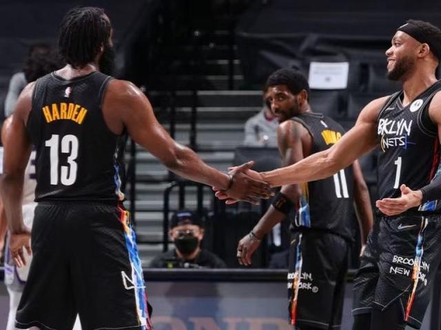 🚨🥺 阿隆索感慨道:这场比赛是冈萨洛的梦想之战,我真心为他感到高兴!